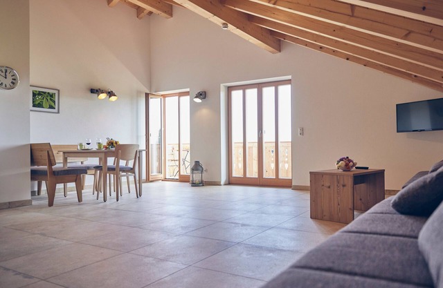 Chestnut apartment, 91 sqm, two bedrooms and balcony