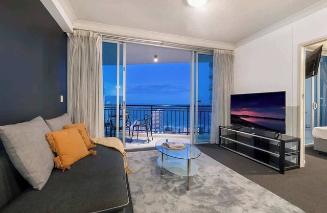 Chevron Renaissance - 2 Bedroom 1 Bathroom - Ocean View