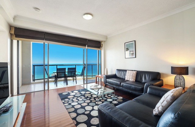 Chevron Renaissance Ocean Apartment 1303 - Level 30 2 bedrooms