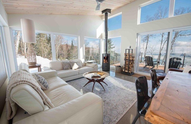 Chez Annie 215 - Panoramic Views, Spa & Trails