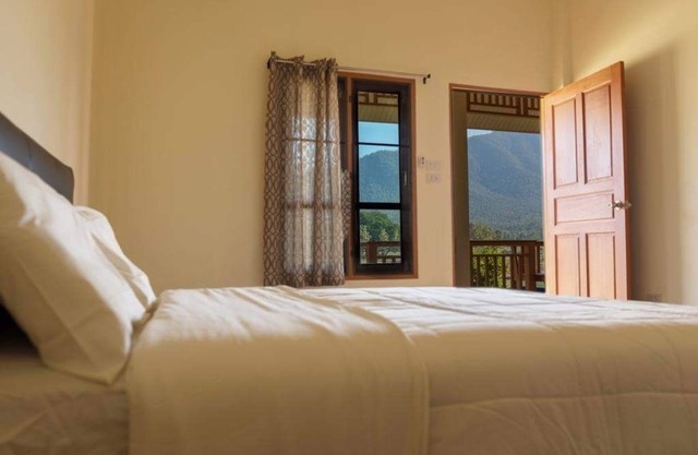 Chiang Mai Resort Getaway Deluxe Room