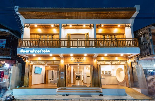 Chiangkhan River Walk Hotel