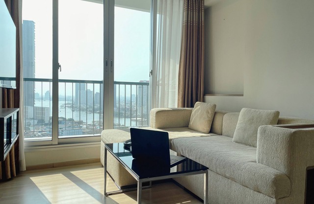 Chic 1-bedroom with AC, WiFi, fitness room in vibrant Krung Thep