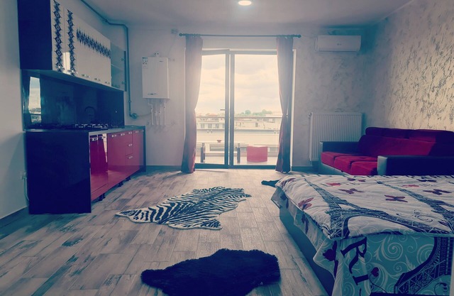 Chic 1-bedroom apartment in marvelous Mamaia-Sat with AC, WiFi