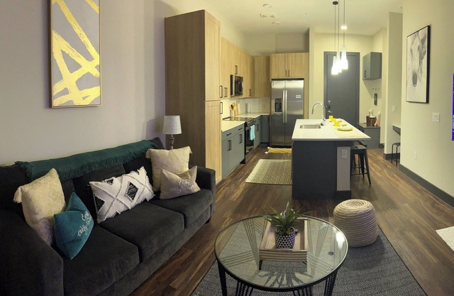 Chic 1-bedroom apartment with AC, WiFi in vibrant Austin