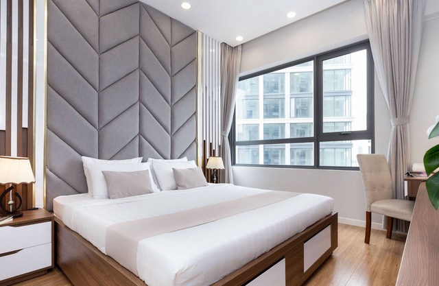 Chic 2BR Apt at Masteri An Phu, Free Gym & Pool