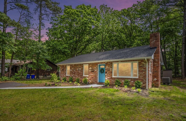 Chic 3 BR/2 BA Cottage Near Chesapeake Bay