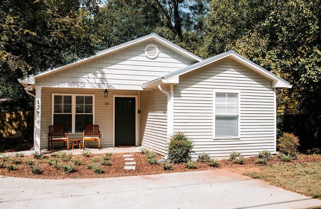 Chic 4BR Getaway by MHM Luxury Properties