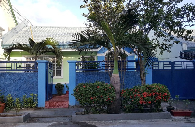 Chic and Comfort Home near All
