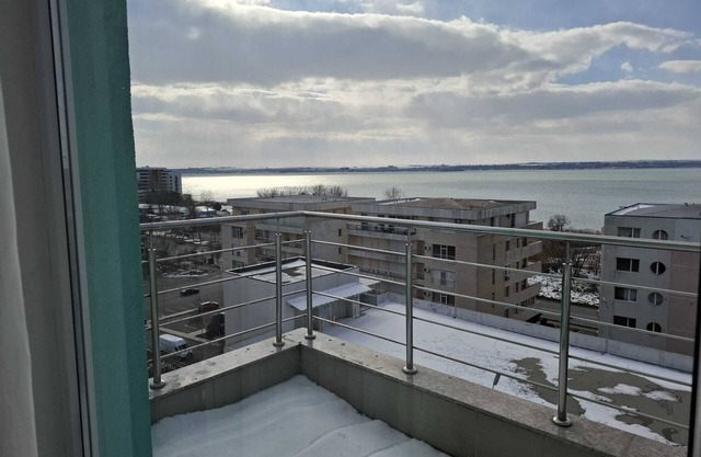 Chic apartment, AC, WiFi, max 4 persons, only 30 meters far from sea and beach