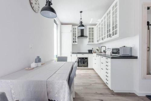 Chic Apartments - Cozy and Stylish - City Center - Kollataja
