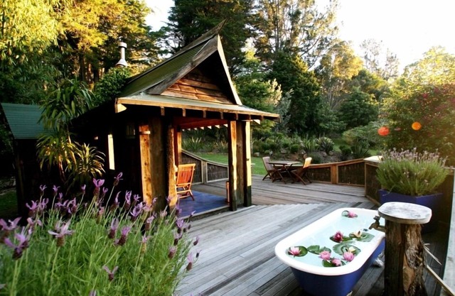 Chic, cosy & romantic hideaway by the Takou River, Kerikeri, Bay of Islands