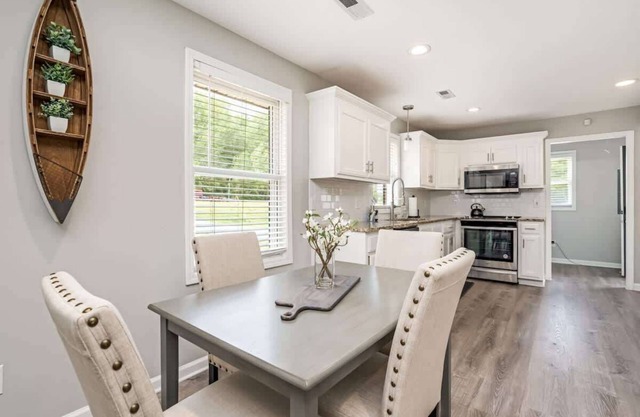 Chic & Cozy Home w/Game Room & Firepit!