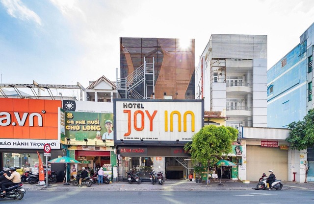 Chic Deluxe Hideaway | Tan Binh Airport Retreat
