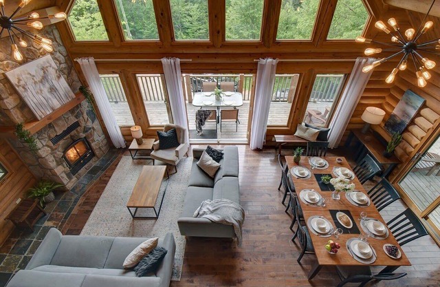 Chic Hot tub in mountain Tremblant Area