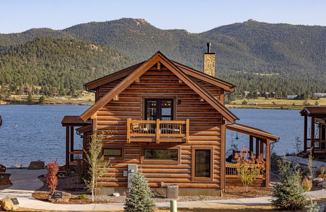 Chic Lakefront Cabin - Unbeatable Views! Jacuzzi, Two Patios, Indoor/Outdoor Fireplace