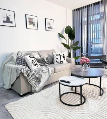 Chic Modern Oasis - Steps from Darling Harbour