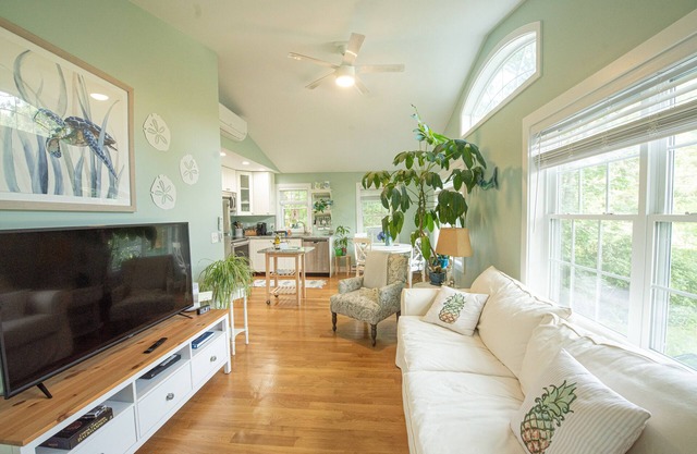 Chic Nautical Cottage with Shared Beach Access
