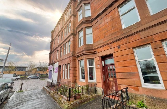 Chic Retreat in Ibrox