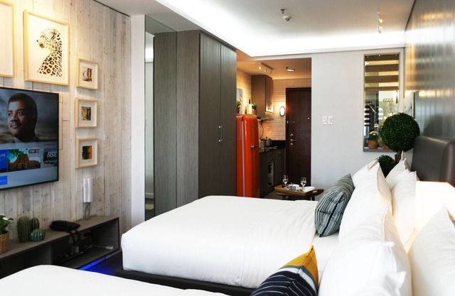 Chic Shell Residences Condo Suite - MOA view