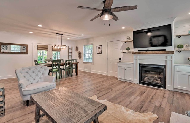 Chic Urban Farmhouse in Historic Dilworth w/ Patio