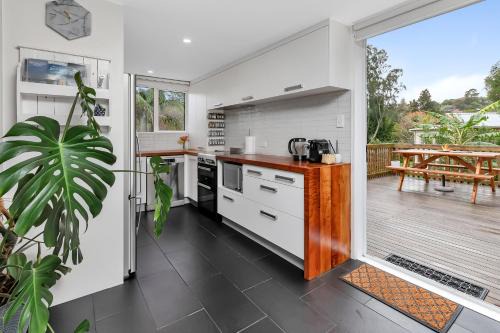 Chic Whangarei Retreat - 10 min Walk to CBD