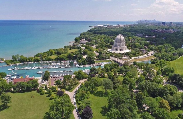 Chicago-Northshore Vacation Rental Luxury 5BR n5 Ba Victorian Mansion 7min Beach