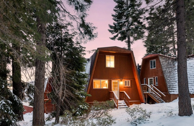 Chickaree & Chickadee Buyout by AvantStay | 2 Sister Cabins