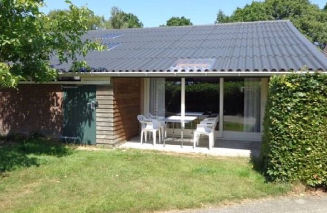 Child-friendly apartment on a farm with garden in Fochteloo