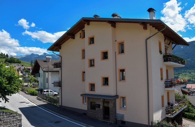 Child-friendly Holiday Apartment "Cornon" with Mountain View, Sun Terrace & Wi-Fi