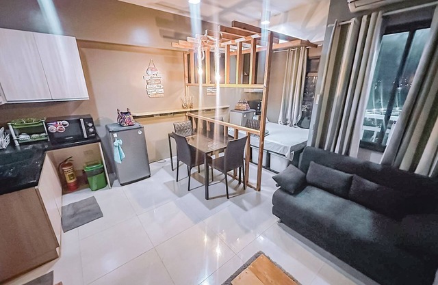 Chillhauz Near SM CITY, Ayala Center, IT Park and Cebu City Center