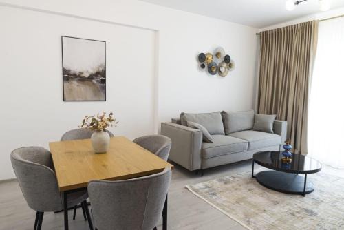 Chindia Lake Suite