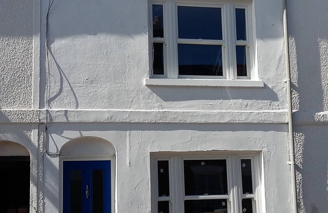 Chloe Cottage - Family friendly fishermans cottage close to the beach and harbou