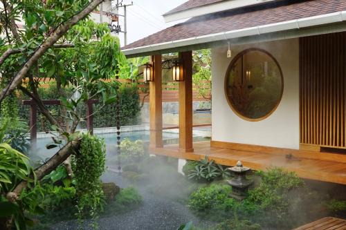 Cho Haus Chiang Mai