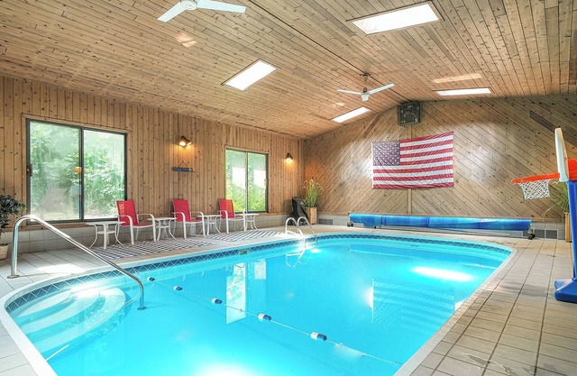 Choose either Christmas or New Year’s- Private Mini Resort w Indoor Pool & Sauna