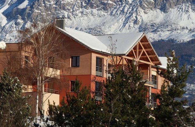 Chorges, Lac de Serre Ponçon, Clos des Ecrins, luxury apartment, 8 people