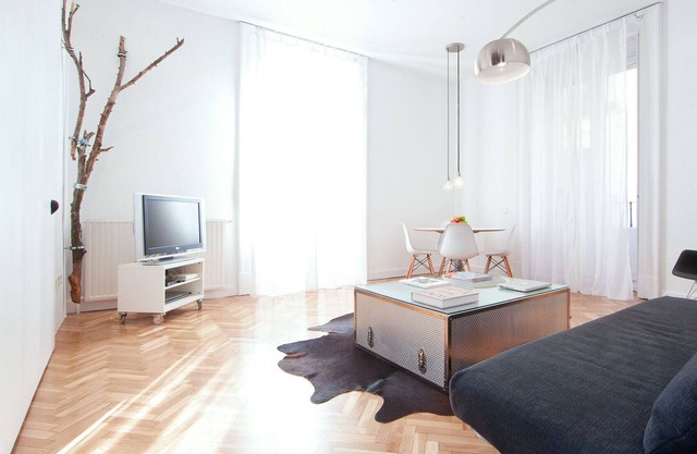 Chueca 7 - Architect's apartment in the heart of Madrid