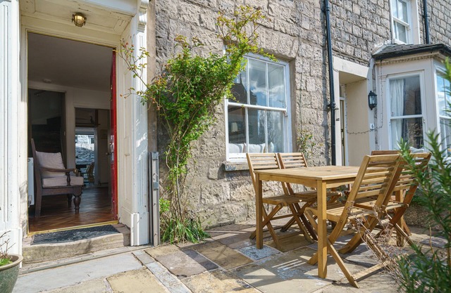Church View Cottage - 3-Bedroom Pet-friendly Cottage opposite Kent River