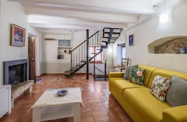 "Ciclamino" Authentic Tuscan Home in Cetona