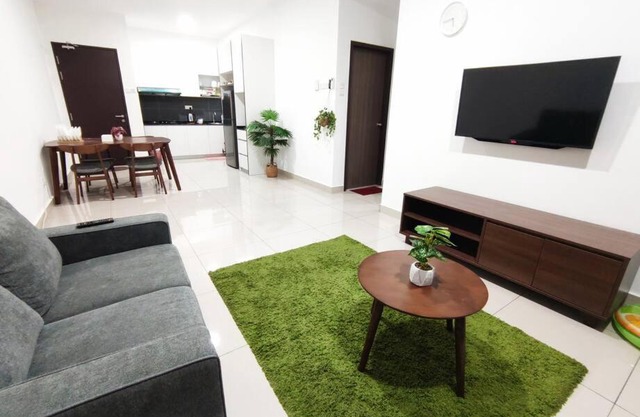 Cikgukay Desaru Homestay Apartment With Pool View WiFi & Netflix