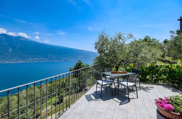 Ciliegia: wonderful lakeview