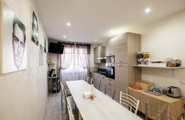 Cineroma Guesthouse