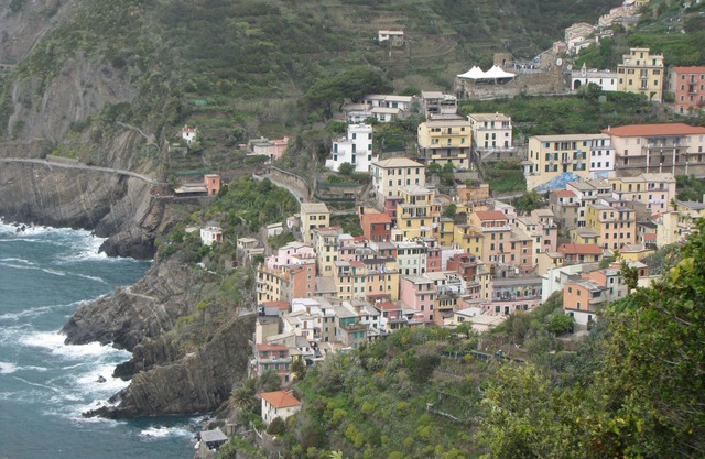 Cinque Terre, Riomaggiore, apartment overlooking the village and sea