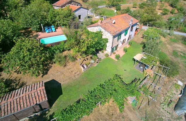 Ciocche - Home for 5 People with Private Pool, Garden, surrounded by Nature