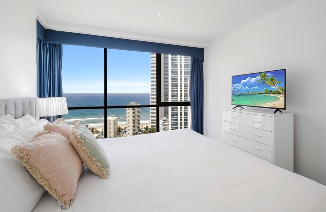Circle On Cavill Ocean View