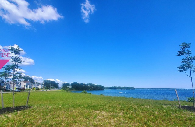 City Amenities, Casco Bay Sunrises and Natural Beauty