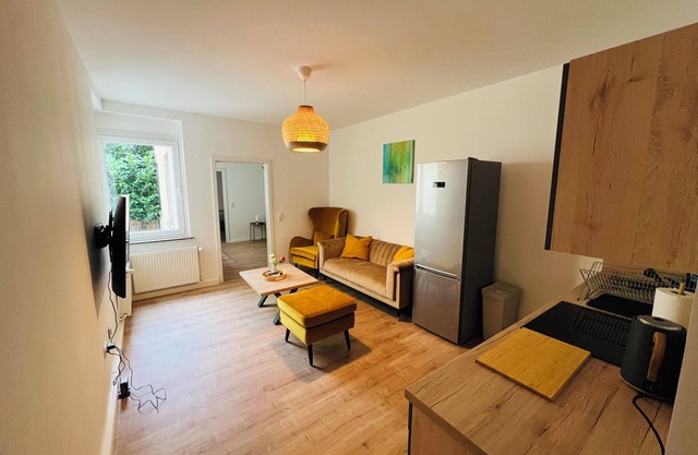 City Apartment 3 Bedrooms Fast Wi-fi Kitchen