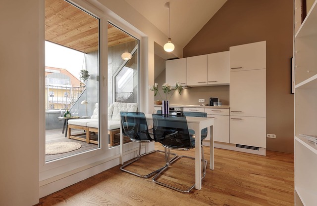 City apartment, balcony & parking space