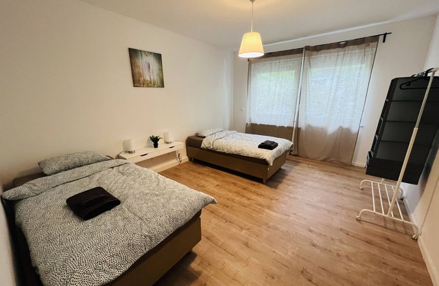City Apartment Bedrooms Fast Wi-fi Kitchen