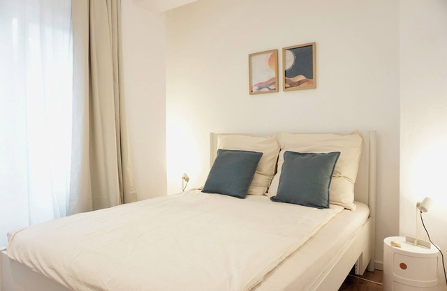 City apartment for up to 4 people near Koblenz city center & main station